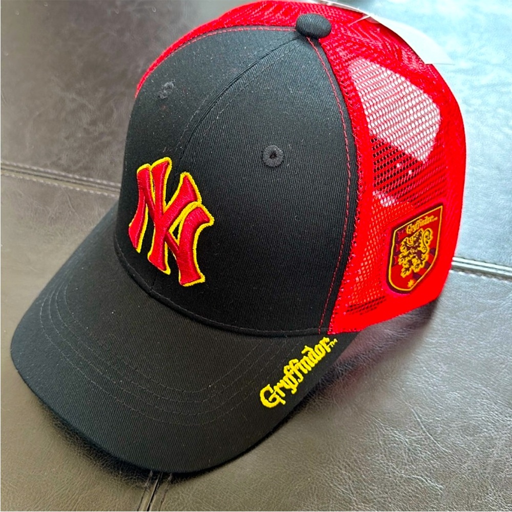 NY Yankees Harry Potter Gryffindor hat